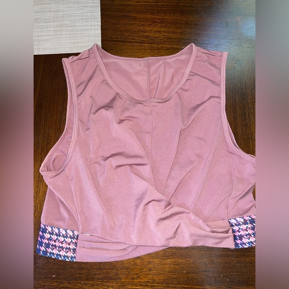 Woman’s size medium fabletics brand crop top